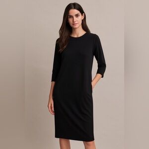 AYRTIGHT from Blu's - Royce Dress in Black. 🇨🇦 
Small P2P 21" and 41" long.